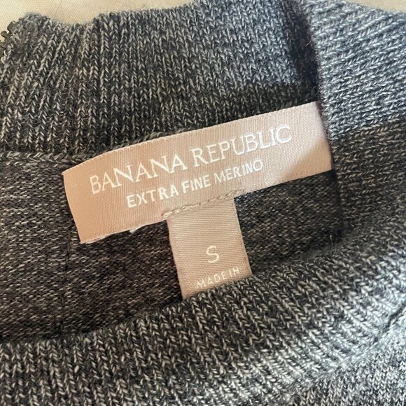 Banana Republic Merino Wool Sweater - Picture 2 of 3
